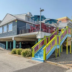 San Remo #202 - Fay's Bay Getaway Apartment
